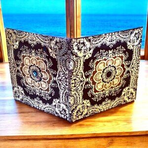 Mannelli Florence Italy Pelletterie Vintage Wallet Bi-Fold Change Gold Embossed